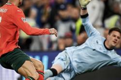 开云官网-尤文翻盘英格兰，C罗刷新纪录