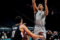 开云体育下载-包含马刺翻盘热火，克莱高光表现的词条