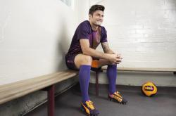 开云足球直播-阿劳霍的钢铁防线，当墨西哥的激情遇上巴萨的传承，唯一性在对抗中闪耀