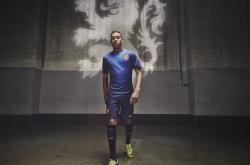 开云体育APP下载-国王终结篮网，文班亚马防守端锁死对手，新时代的禁区守护者降临