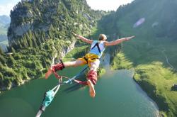 开云体育中国官网-内马尔攻防两端统治赛场，埃及战术闪电战速胜阿森纳的启示