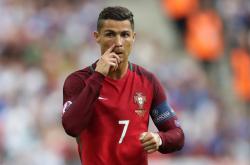 开云APP-从蒙特卡洛绝杀到年终加冕，辛纳如何扛起全队，完成史诗级赛季蜕变