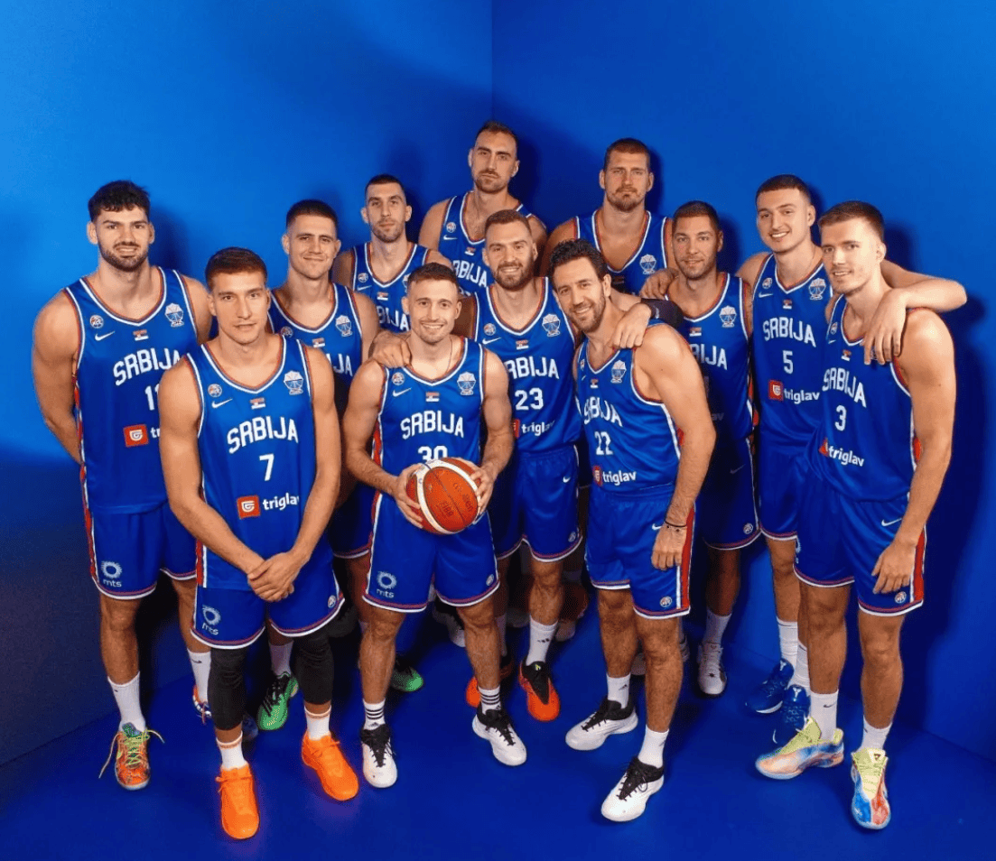 包含独行侠绝地反击塞尔维亚男篮，莫兰特送出助攻的词条