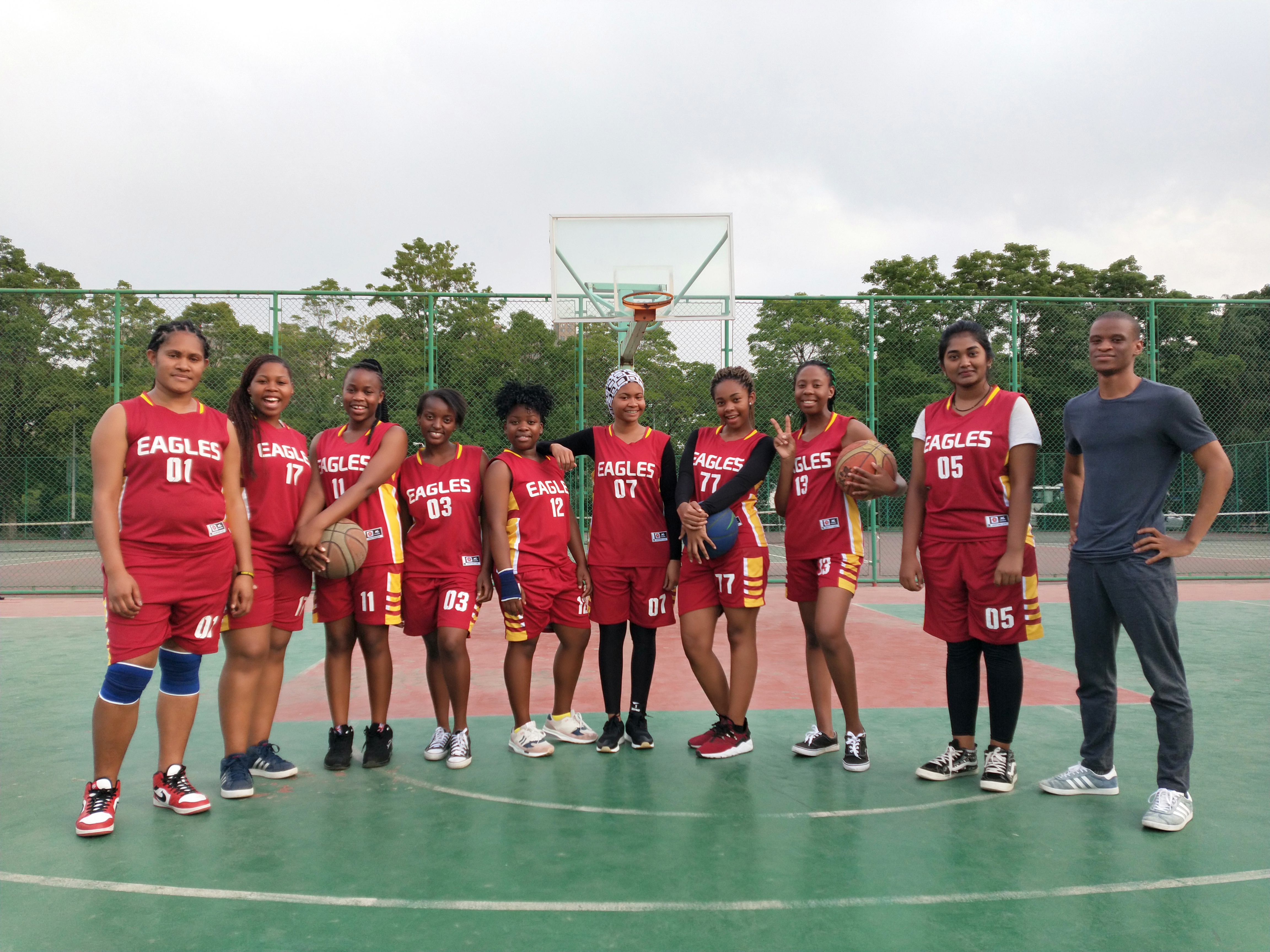 葡萄牙代表团在女子篮球比赛中获得亚军的简单介绍