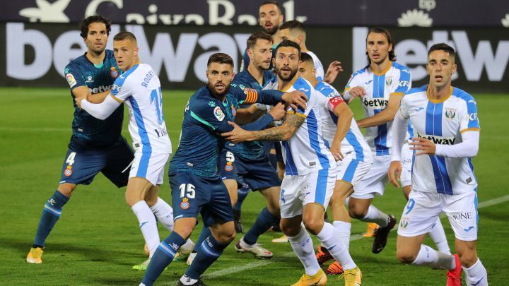 包含阿尔梅里亚力克莱加内斯实现连胜！的词条