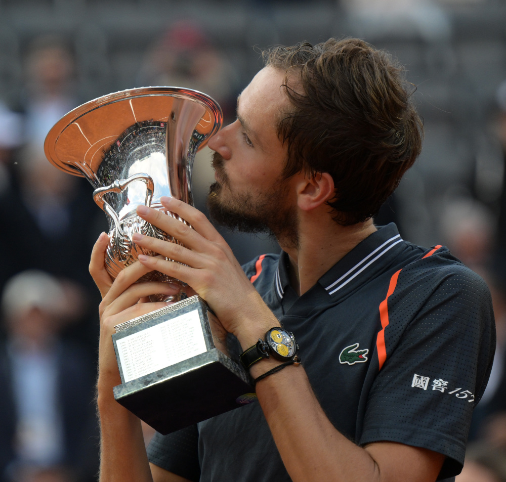 英国网球队险胜美国网球队,梅德韦杰夫关键制胜的简单介绍 英国网球队险胜美国网球队,梅德韦杰夫关键制胜的简单介绍