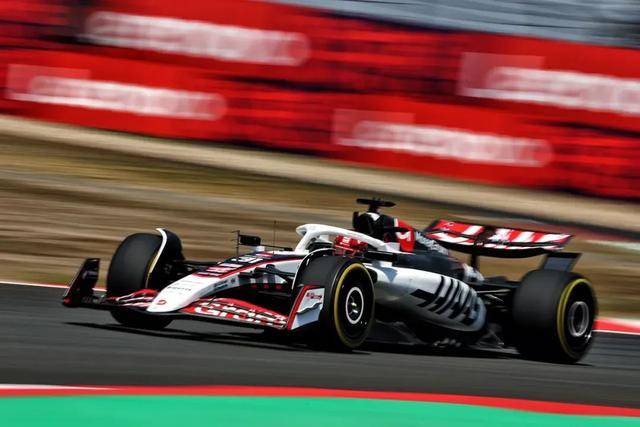 关于索伯车队险胜哈斯车队，皮亚斯特里刷新纪录的信息