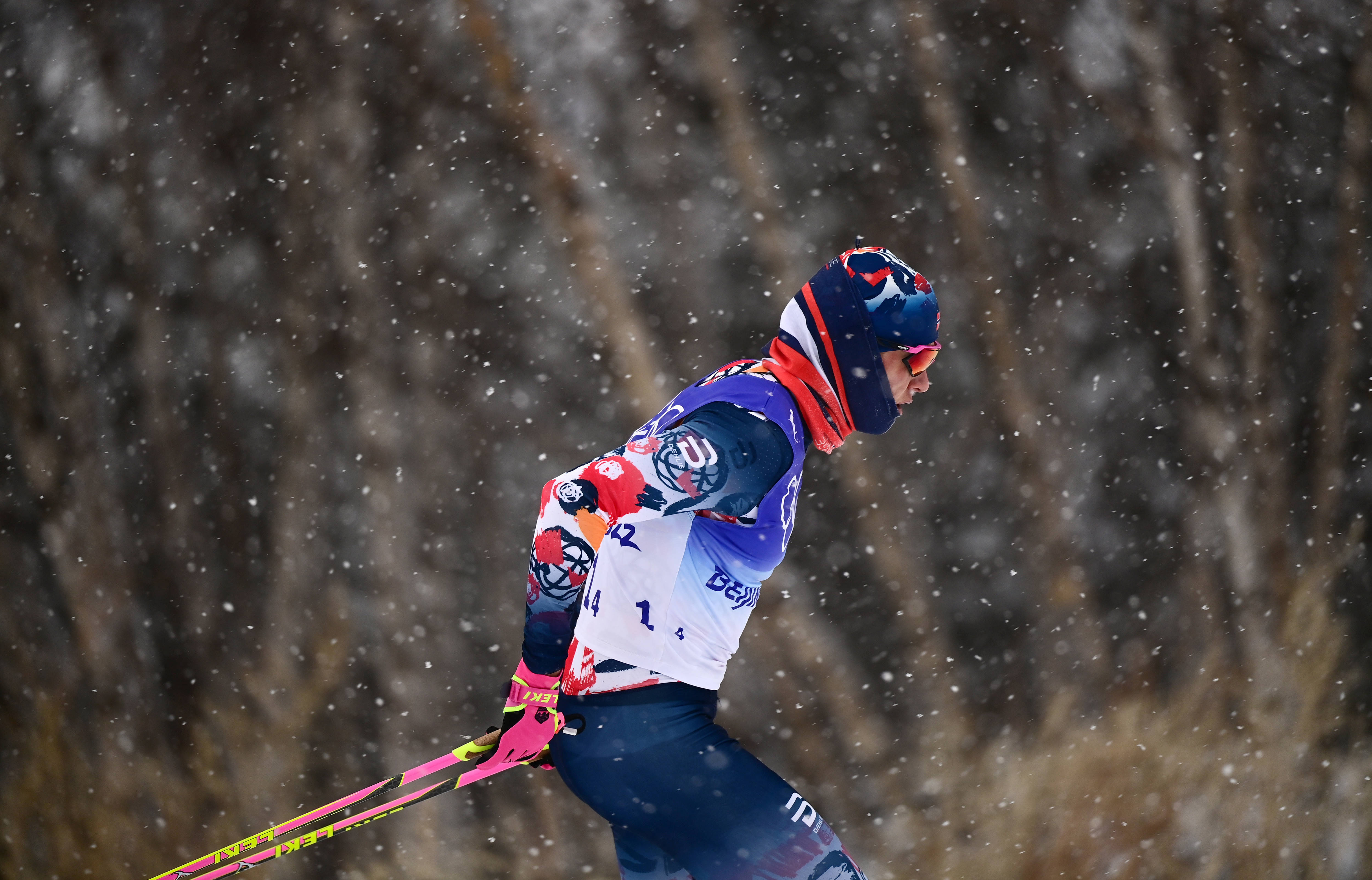 挪威男子越野滑雪选手实现逆袭 挪威男子越野滑雪选手实现逆袭