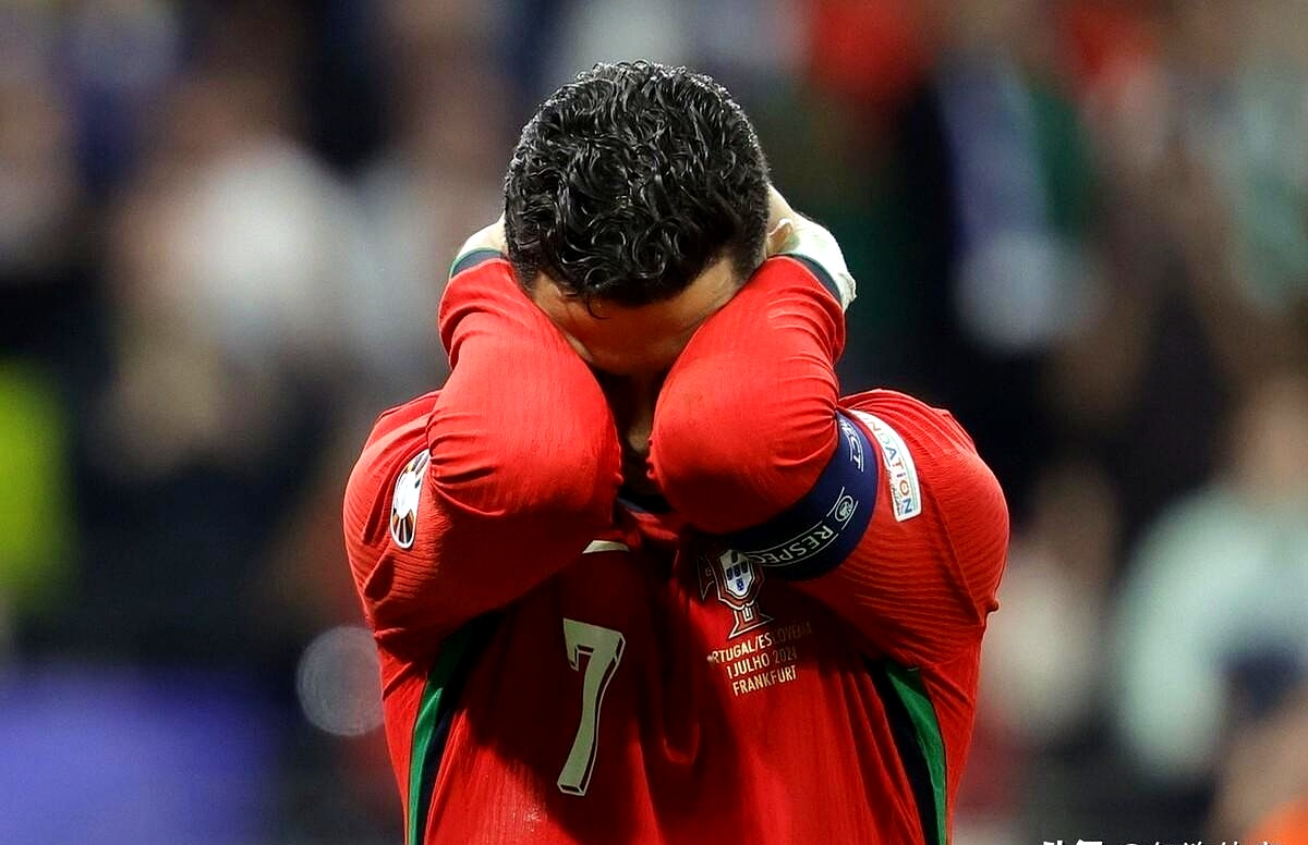 瓦伦西亚再负敌手,争冠希望渺茫 瓦伦西亚再负敌手,争冠希望渺茫