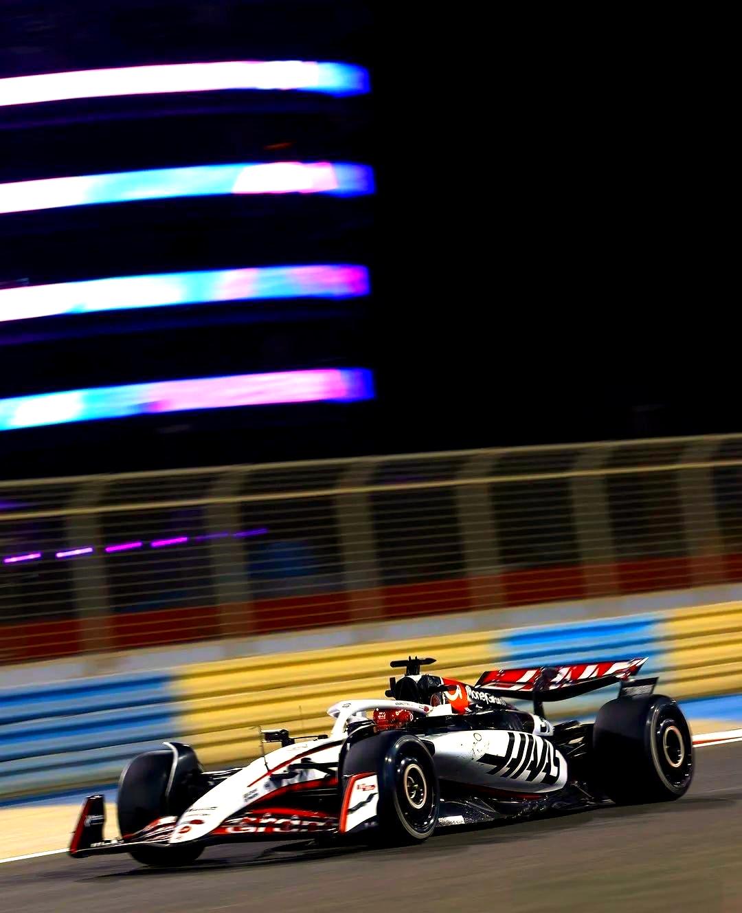 关于梅赛德斯险胜哈斯车队，维斯塔潘惊艳四座的信息