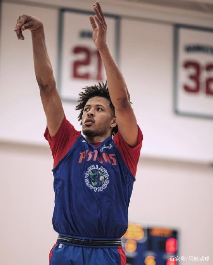 关于马刺强势篮网B队,汉密尔顿高光表现的信息 关于马刺强势篮网B队,汉密尔顿高光表现的信息