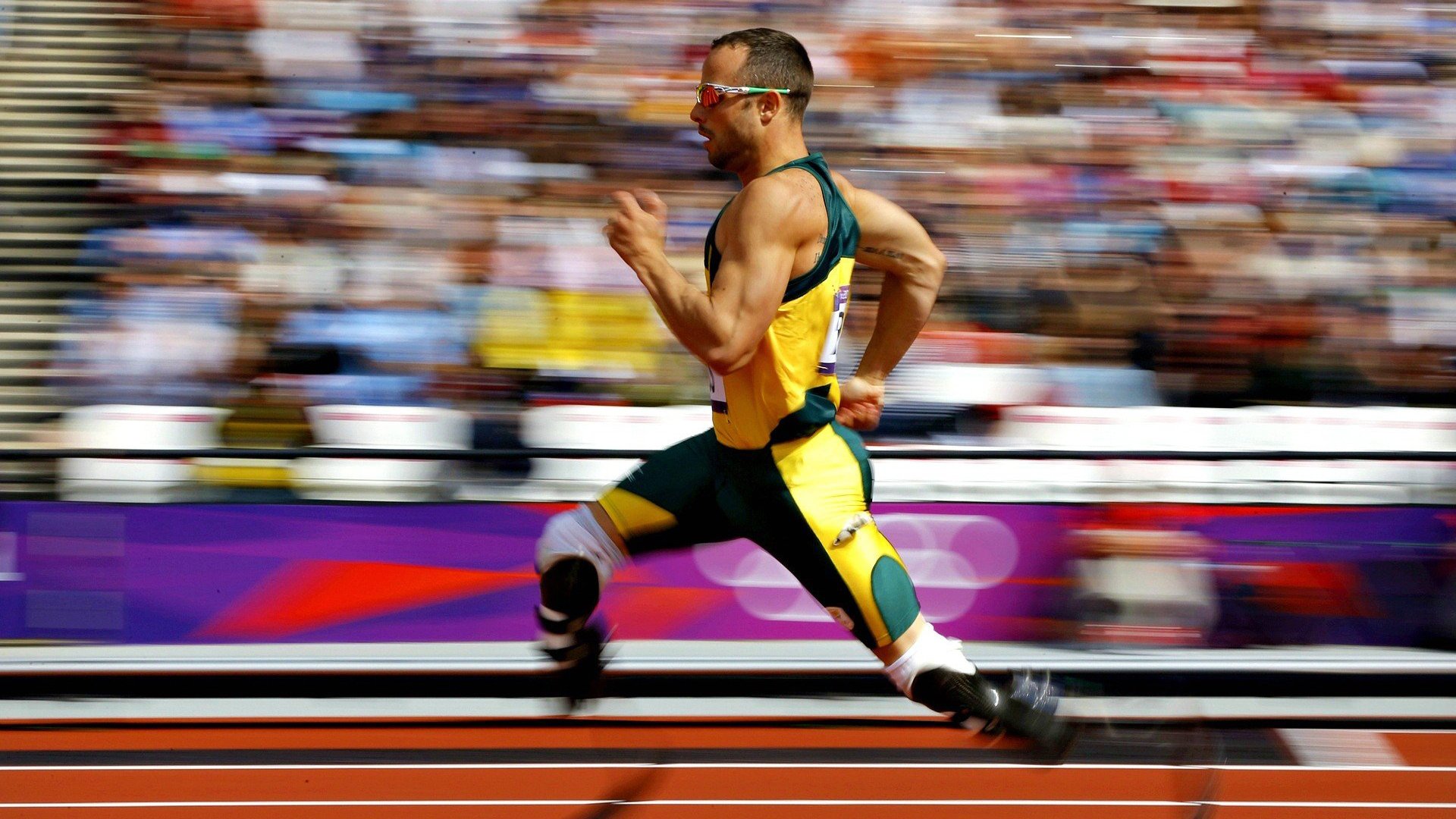 赛道与星空,F1年度争冠之夜,欧文完成里程碑