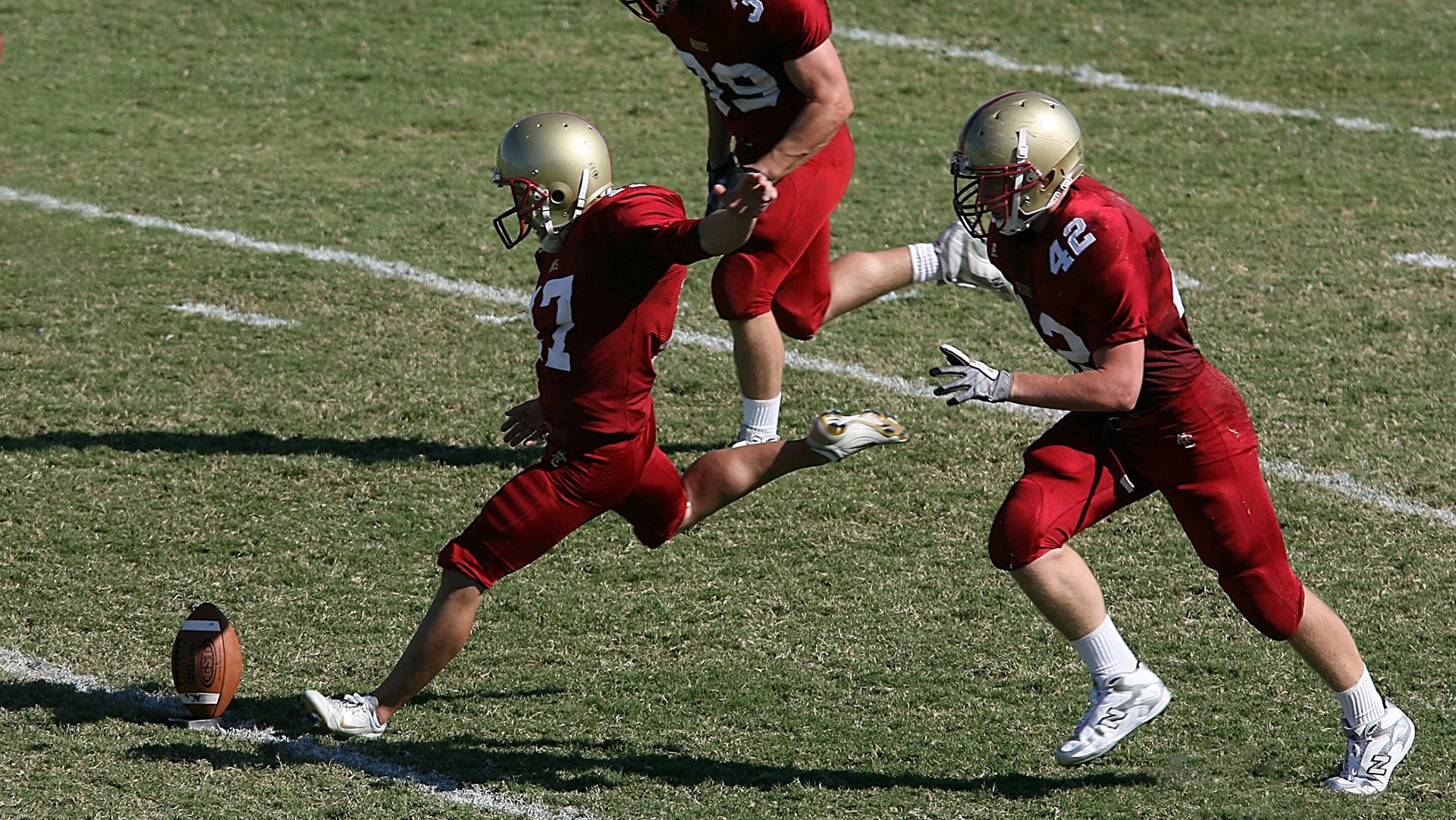 英格兰风暴席卷诺坎普，意甲焦点战思维下的欧陆权力更迭