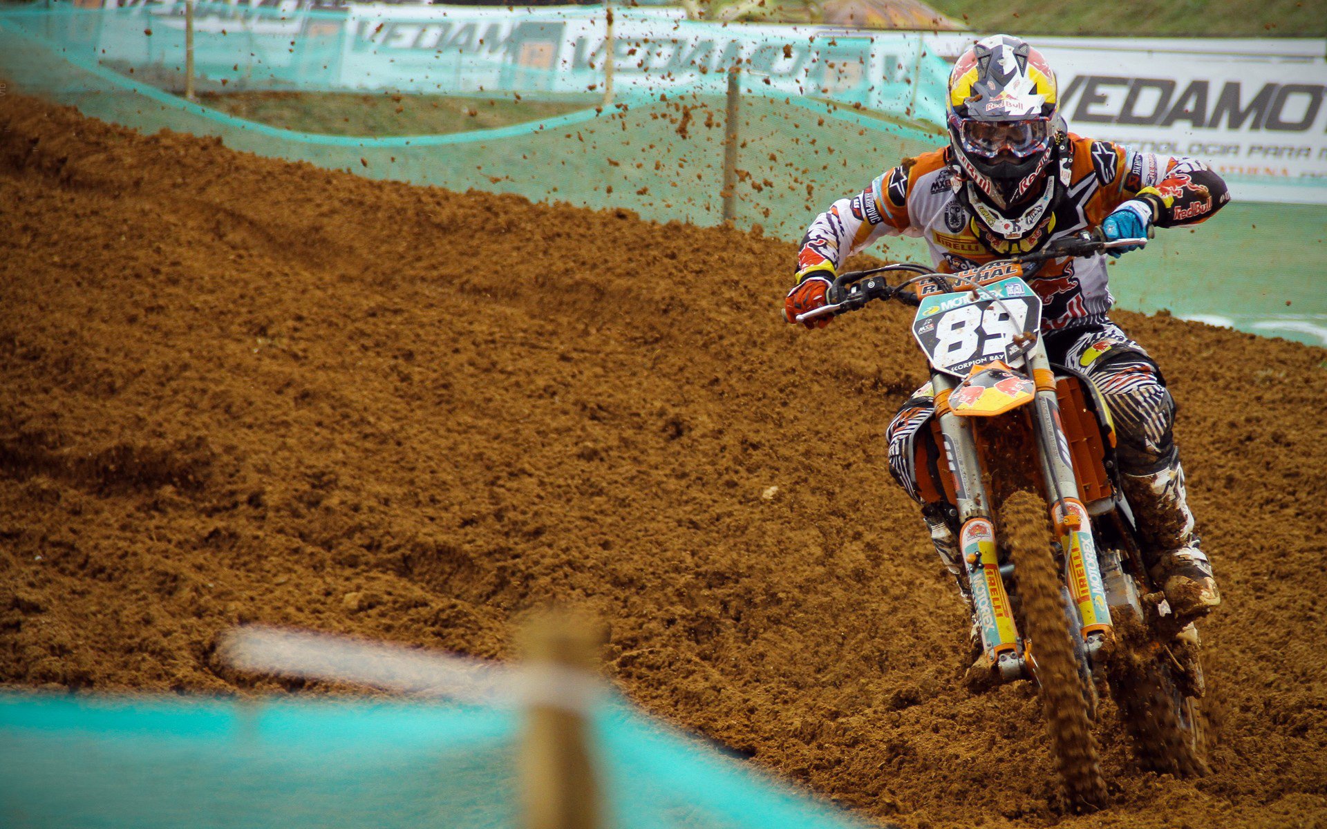 李刚仁爆发改写亚洲足球叙事，洪都拉斯带走乌拉圭背后的战术革命