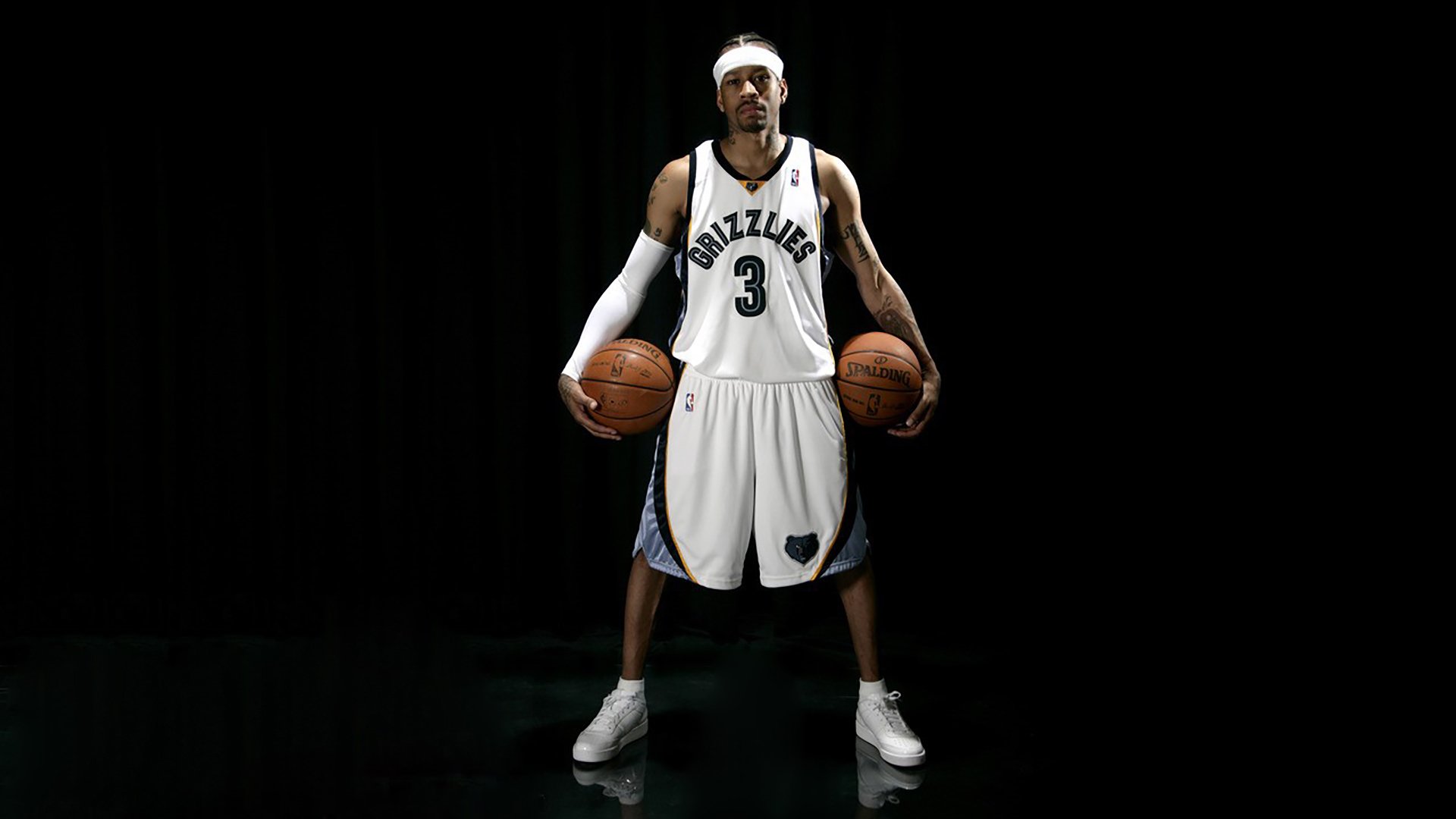 德甲争冠战之夜，阿圭罗惊艳四座，传奇在异国续写